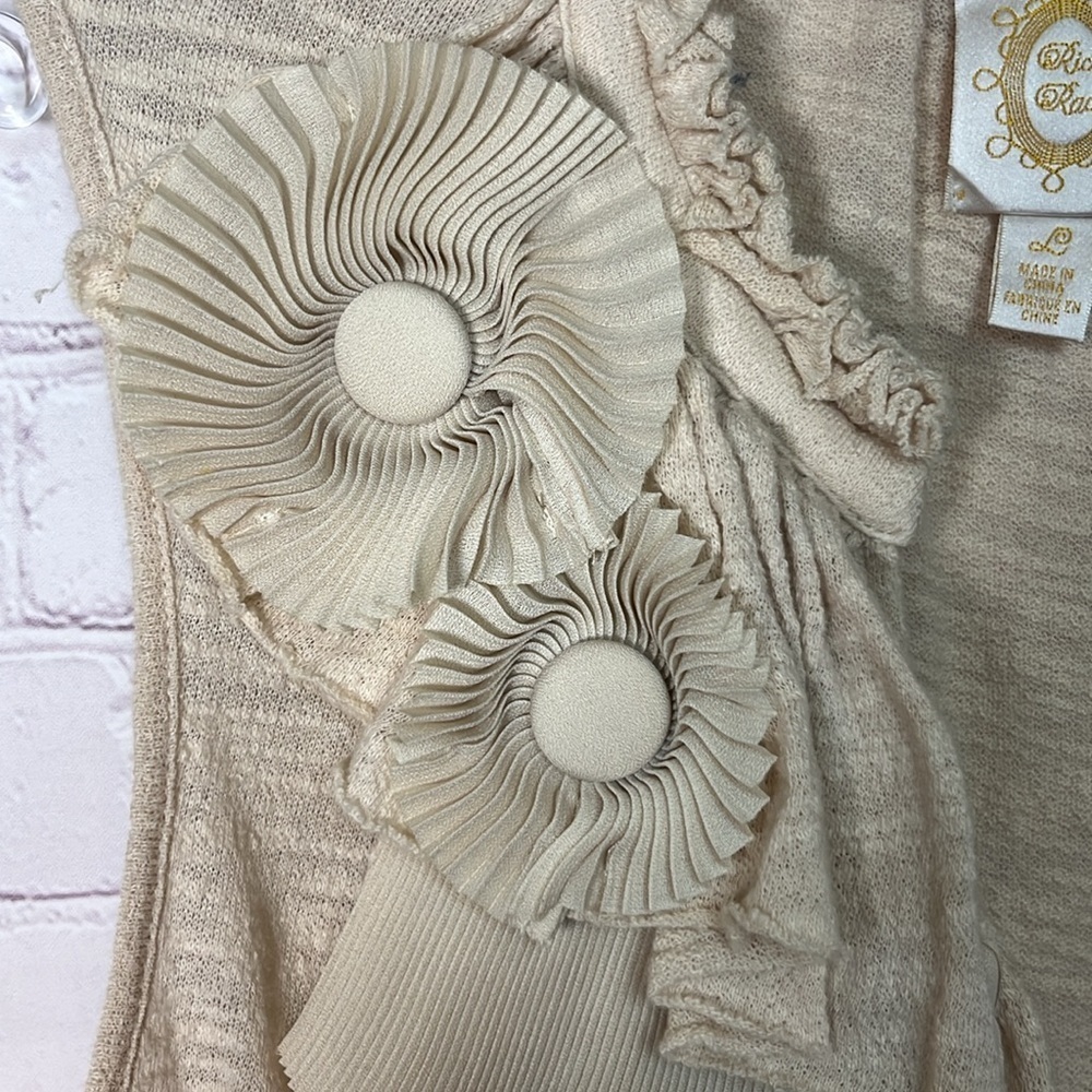 Ric Rac Sleeveless Ruffle Blouse - Picture 4 of 13